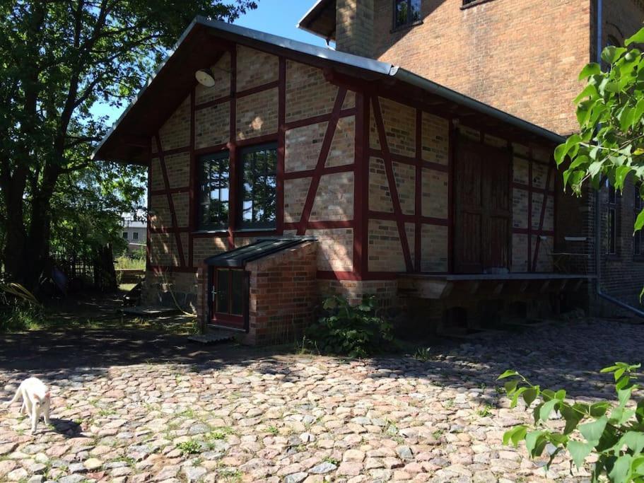 Romantisches Studio Am Waldesrand Mit Gartensauna Schwarz Экстерьер фото