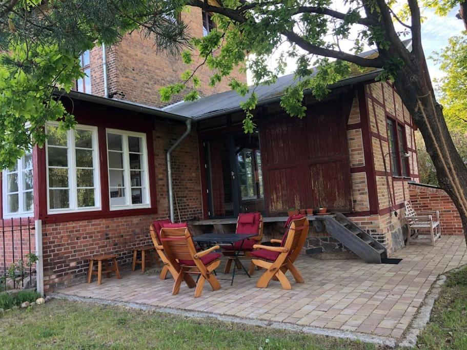 Romantisches Studio Am Waldesrand Mit Gartensauna Schwarz Экстерьер фото