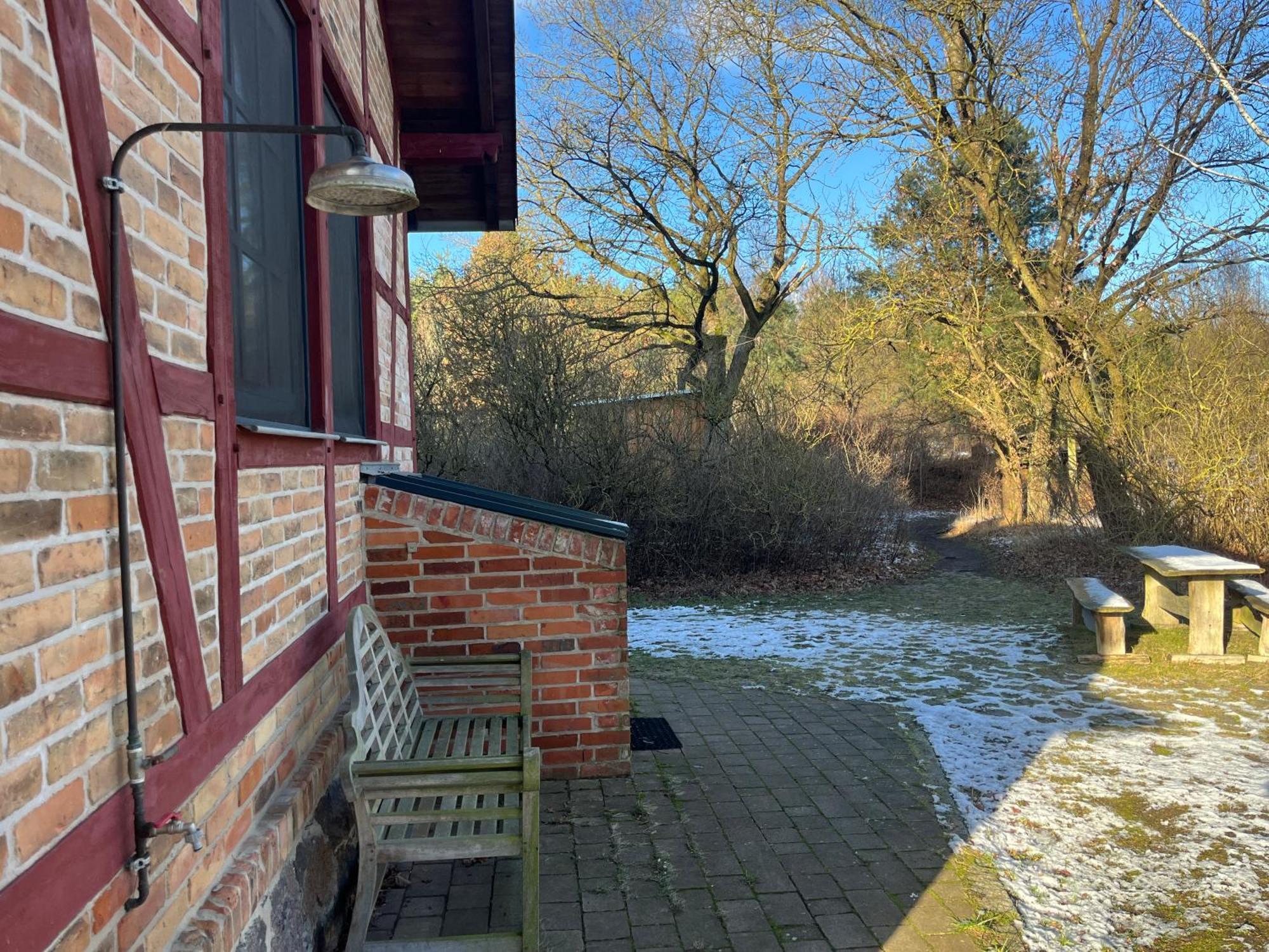 Romantisches Studio Am Waldesrand Mit Gartensauna Schwarz Экстерьер фото